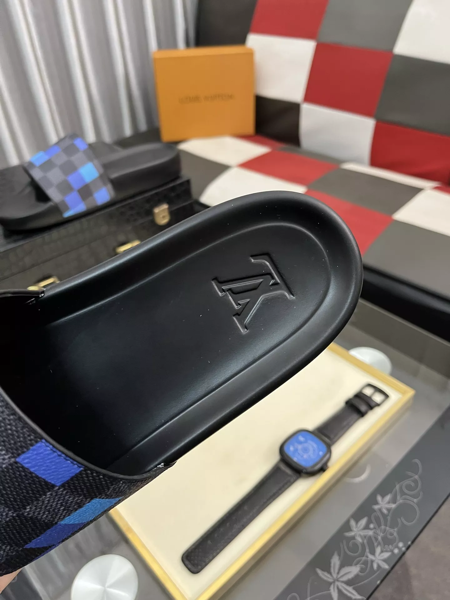 Bold 3530 Louis Vuitton Slippers For Men