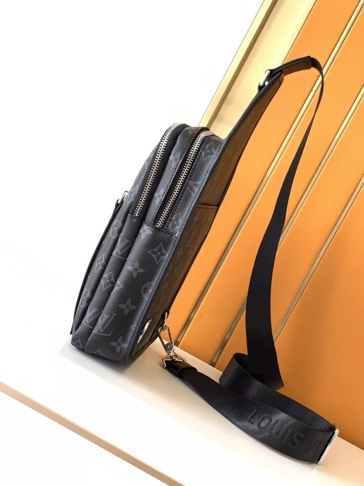 Bold 3563 Louis Vuitton AAA Man Messenger Bags
