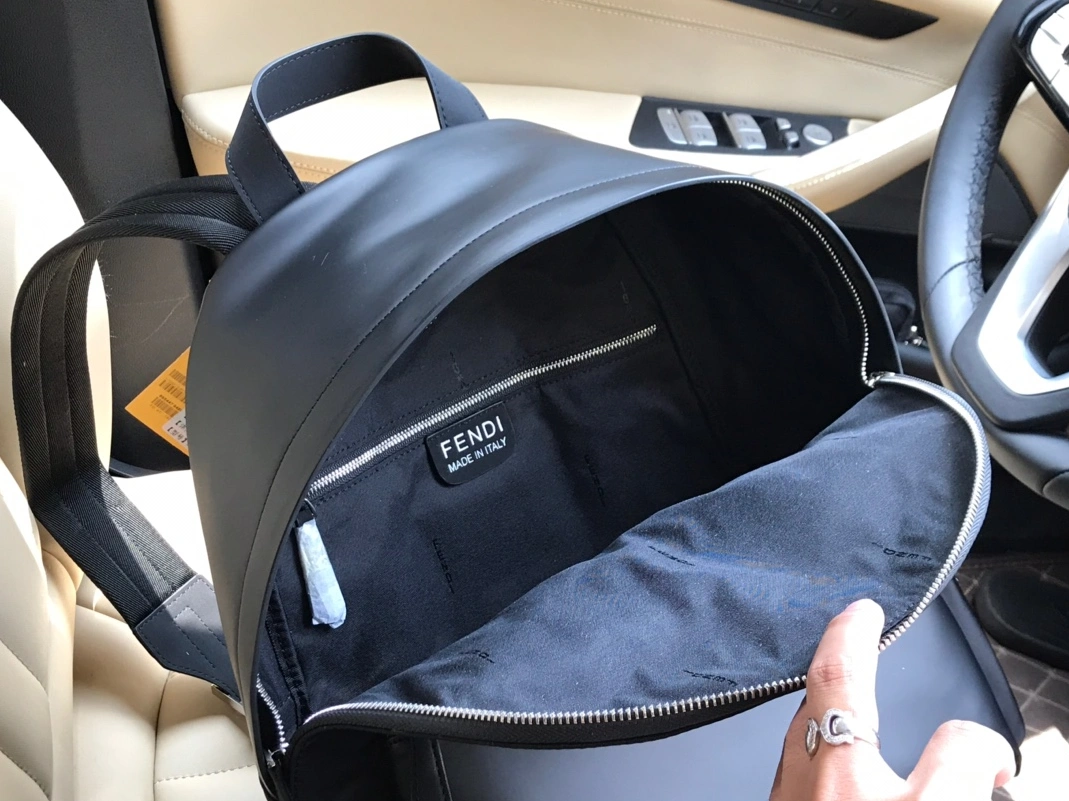 Bold 3673 Fendi AAA Man Backpacks
