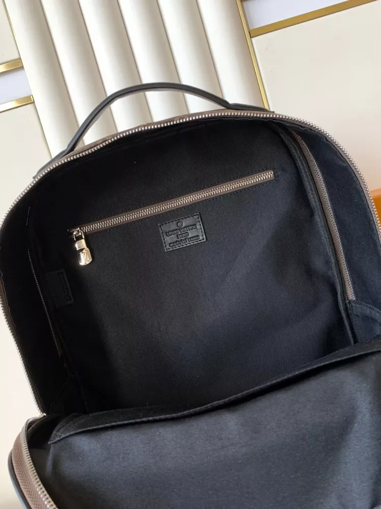 Bold 3701 Louis Vuitton LV AAA Man Backpacks