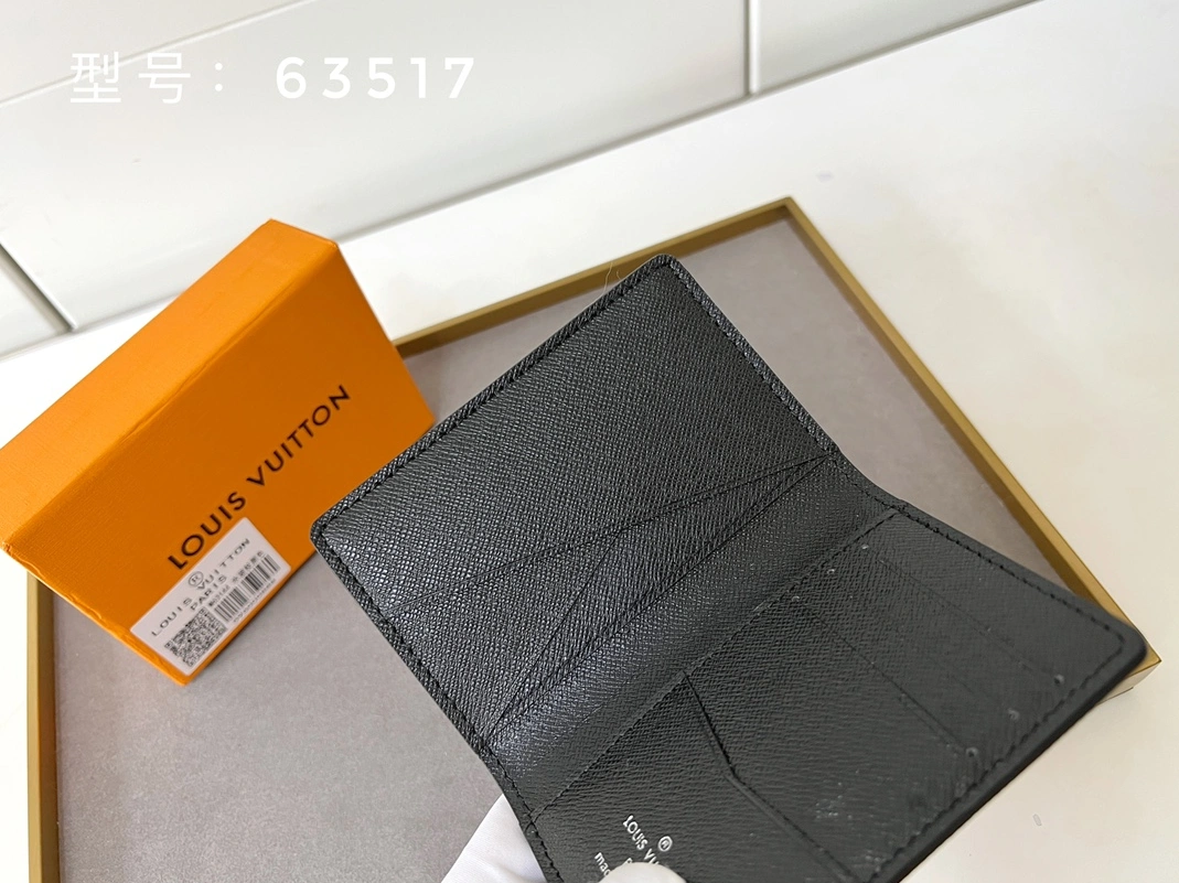 Bold 3882 Louis Vuitton LV Card Case For Unisex