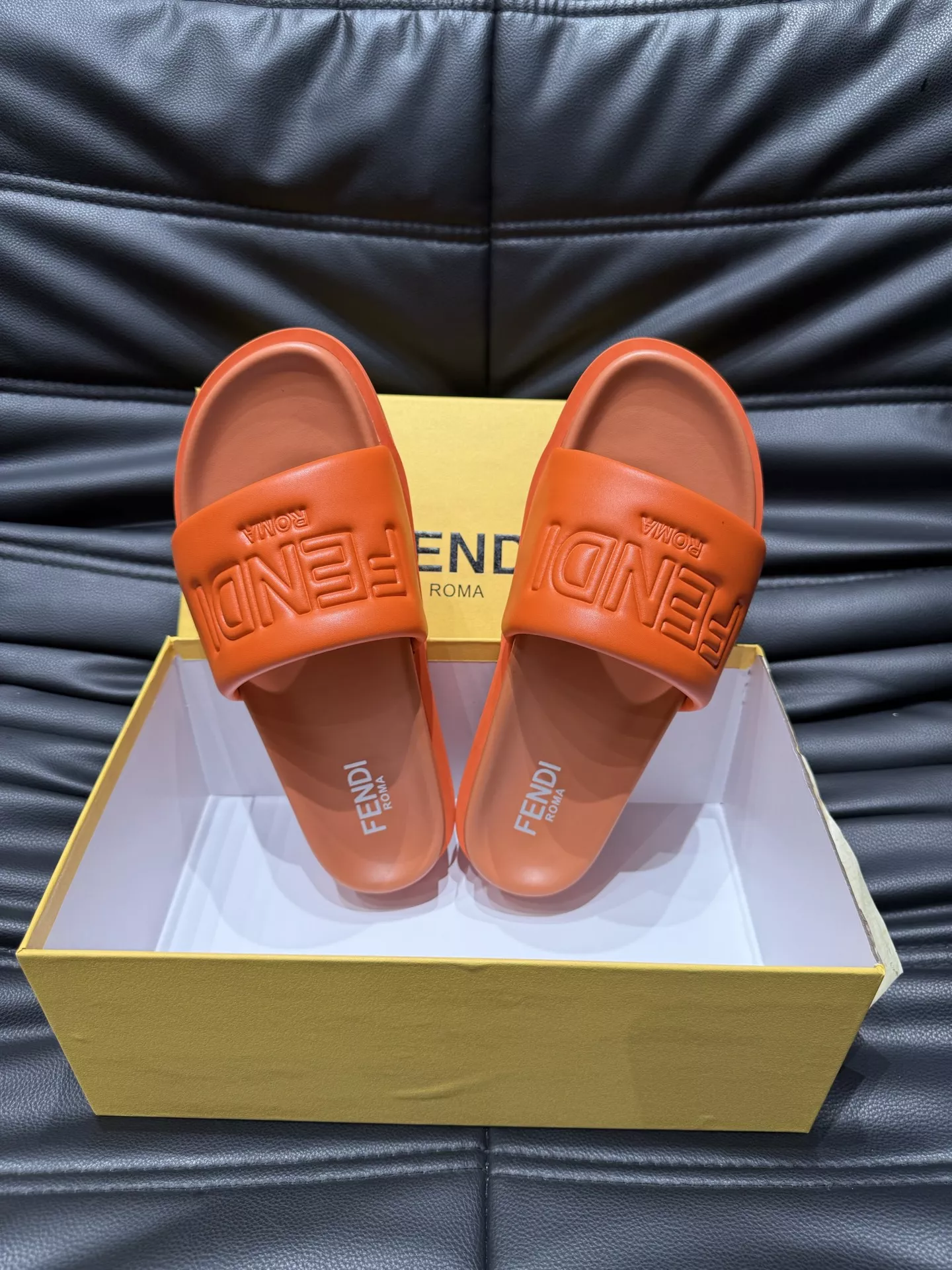 Bold 4098 Fendi Slippers For Men