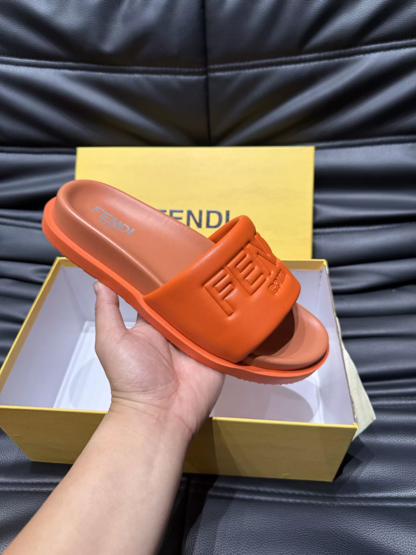 Bold 4098 Fendi Slippers For Men