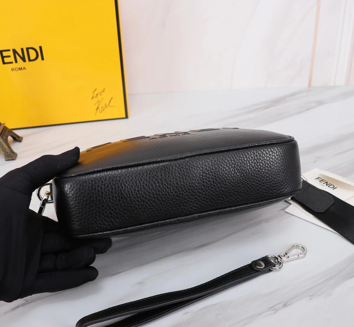 Bold 4133 Fendi AAA Man Messenger Bags