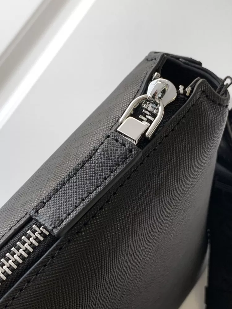 Bold 4242 Prada AAA Man Messenger Bags