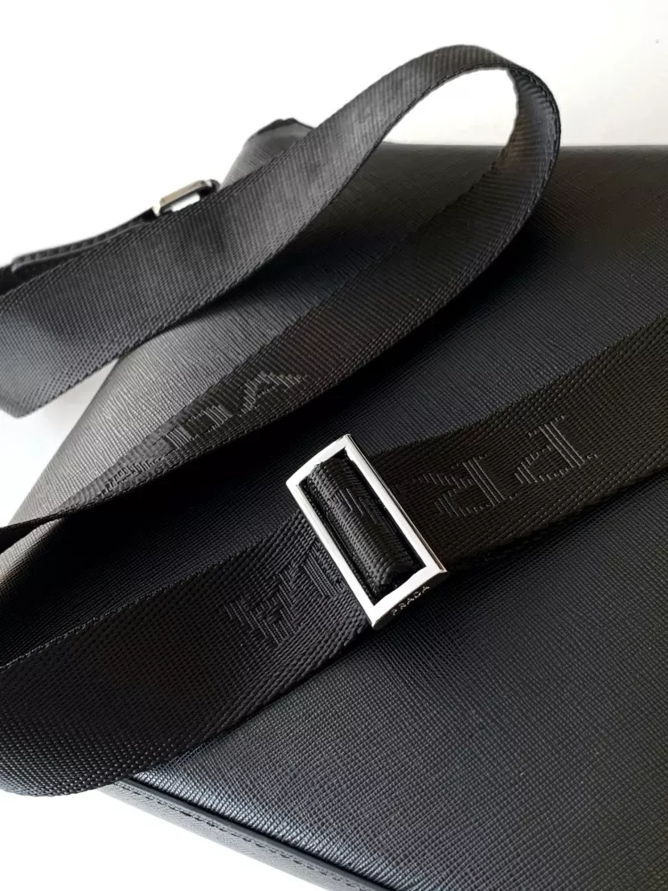 Bold 4242 Prada AAA Man Messenger Bags