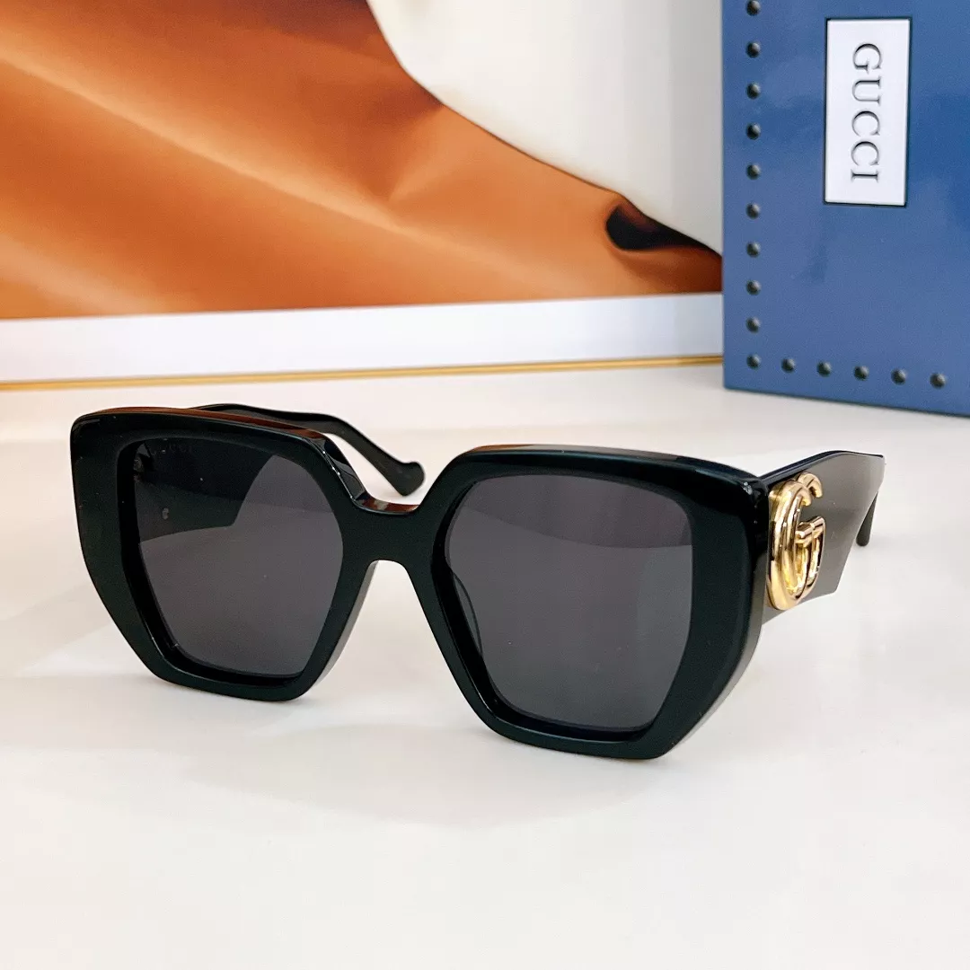 Bold 4267 Gucci AAA Quality Sunglasses