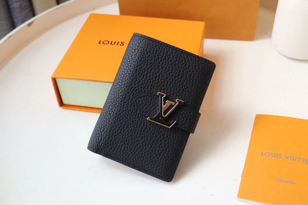 Bold 4336 Louis Vuitton AAA Quality Card Case