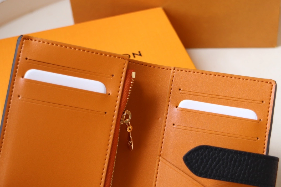 Bold 4336 Louis Vuitton AAA Quality Card Case