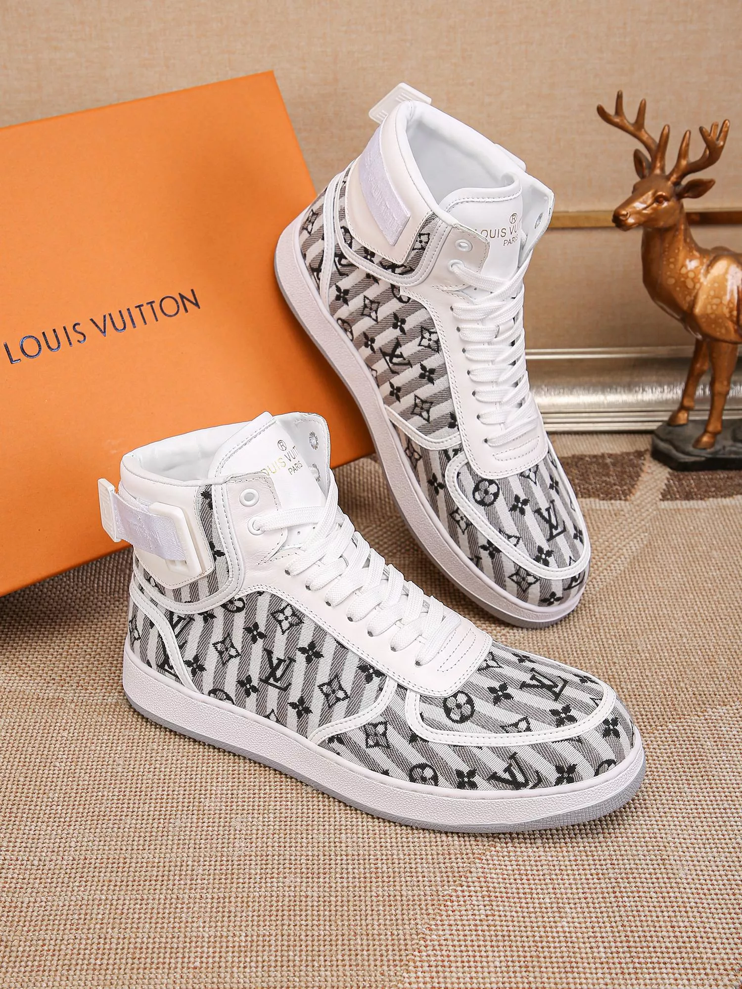 Bold 4358 Louis Vuitton High Tops Shoes For Men