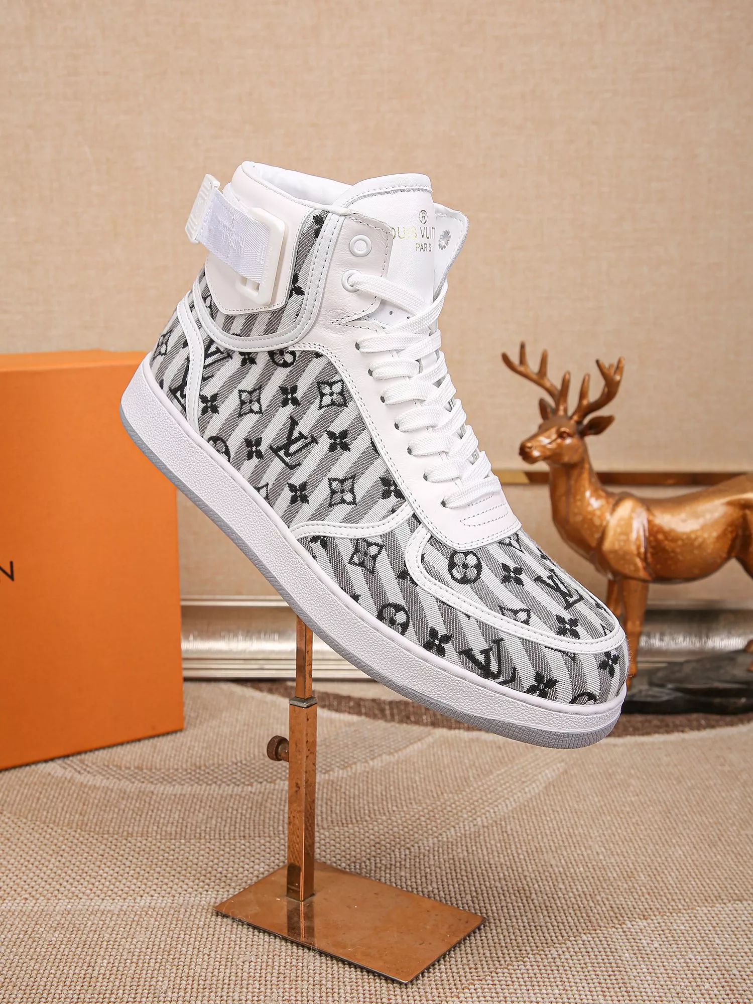 Bold 4358 Louis Vuitton High Tops Shoes For Men