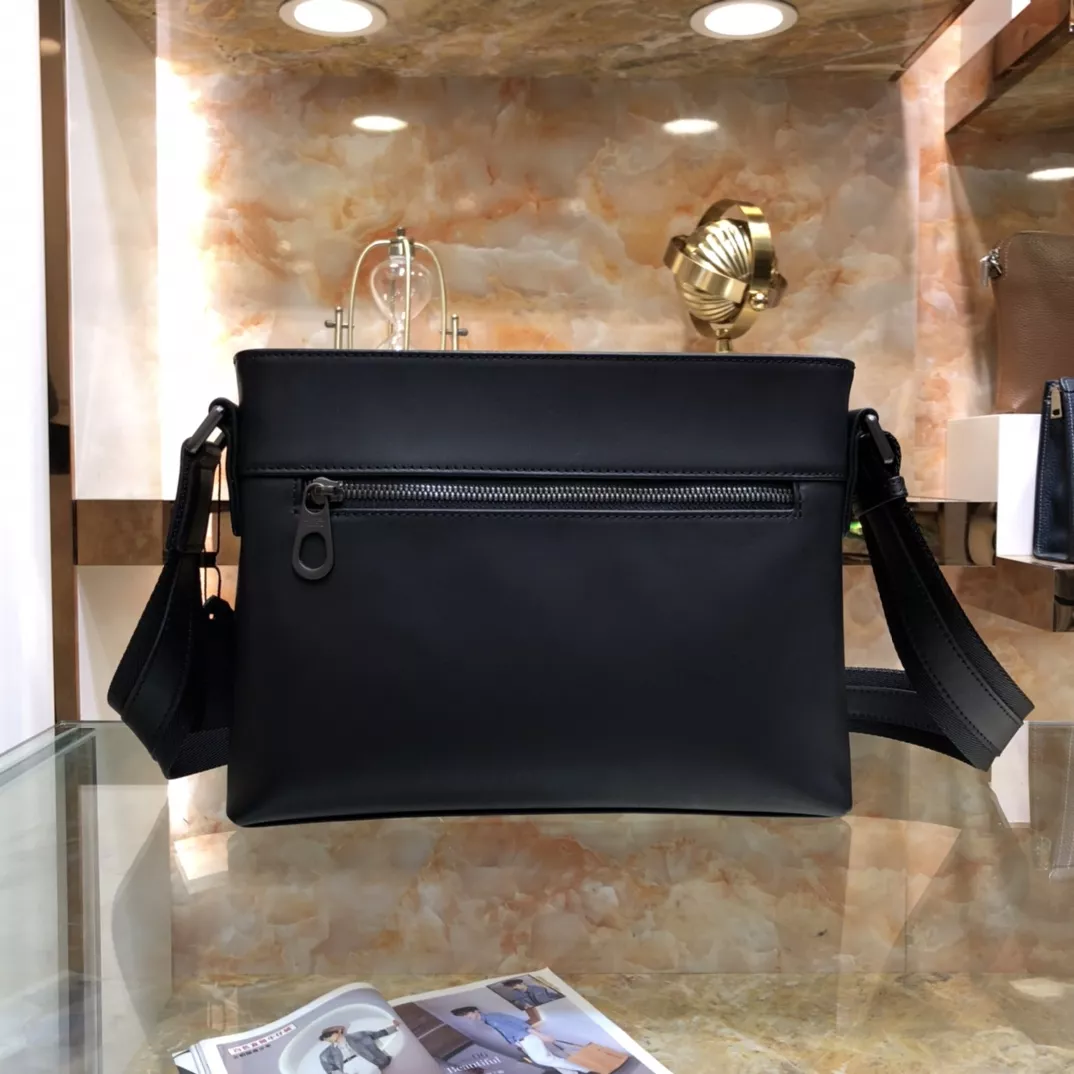 Bold 4489 Bottega Veneta AAA Man Messenger Bags