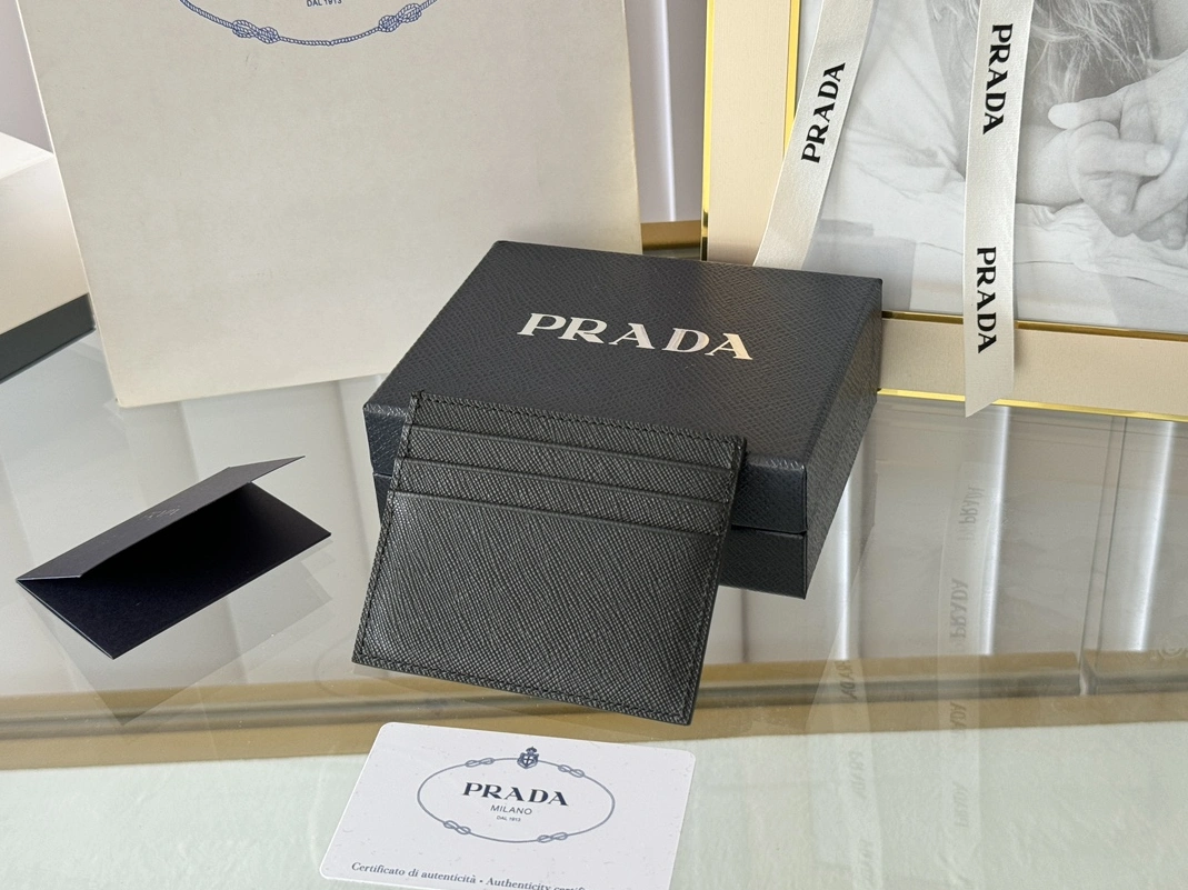 Bold 4588 Prada Card Case For Women