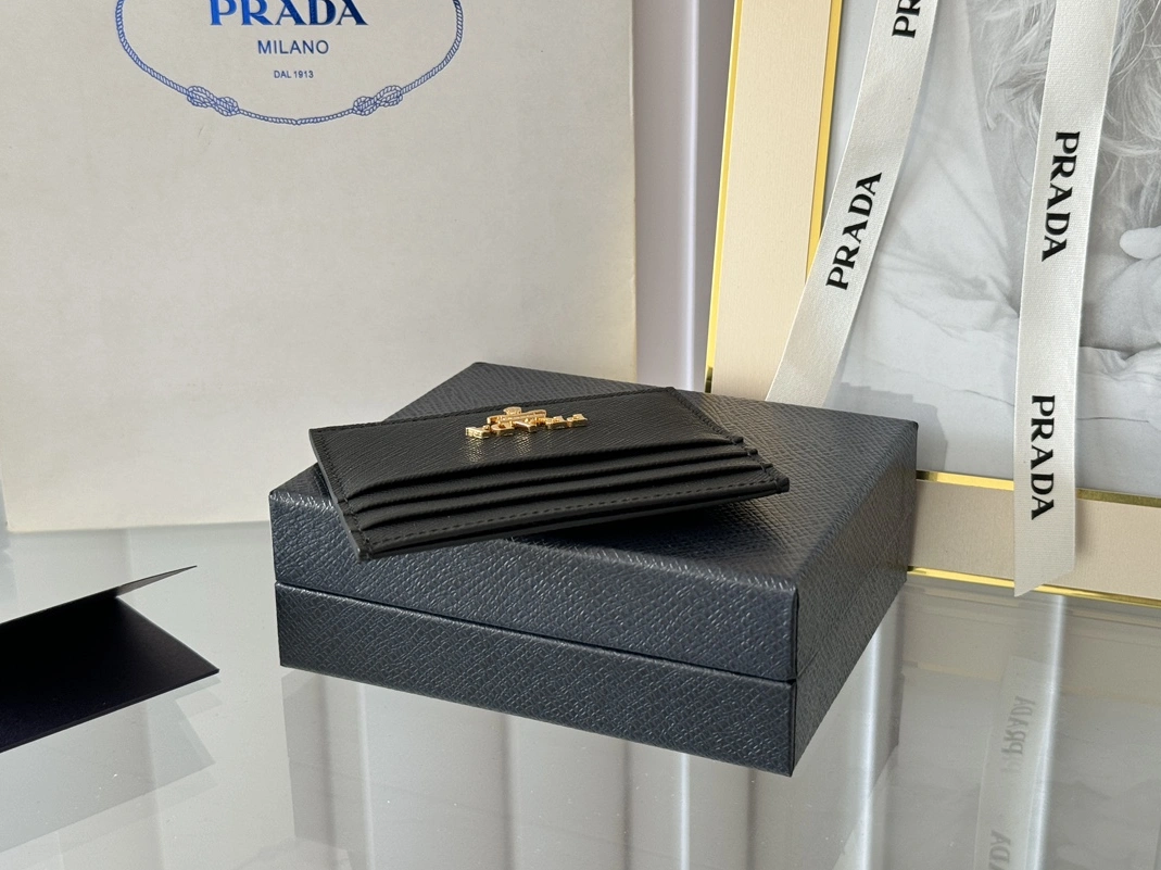 Bold 4588 Prada Card Case For Women