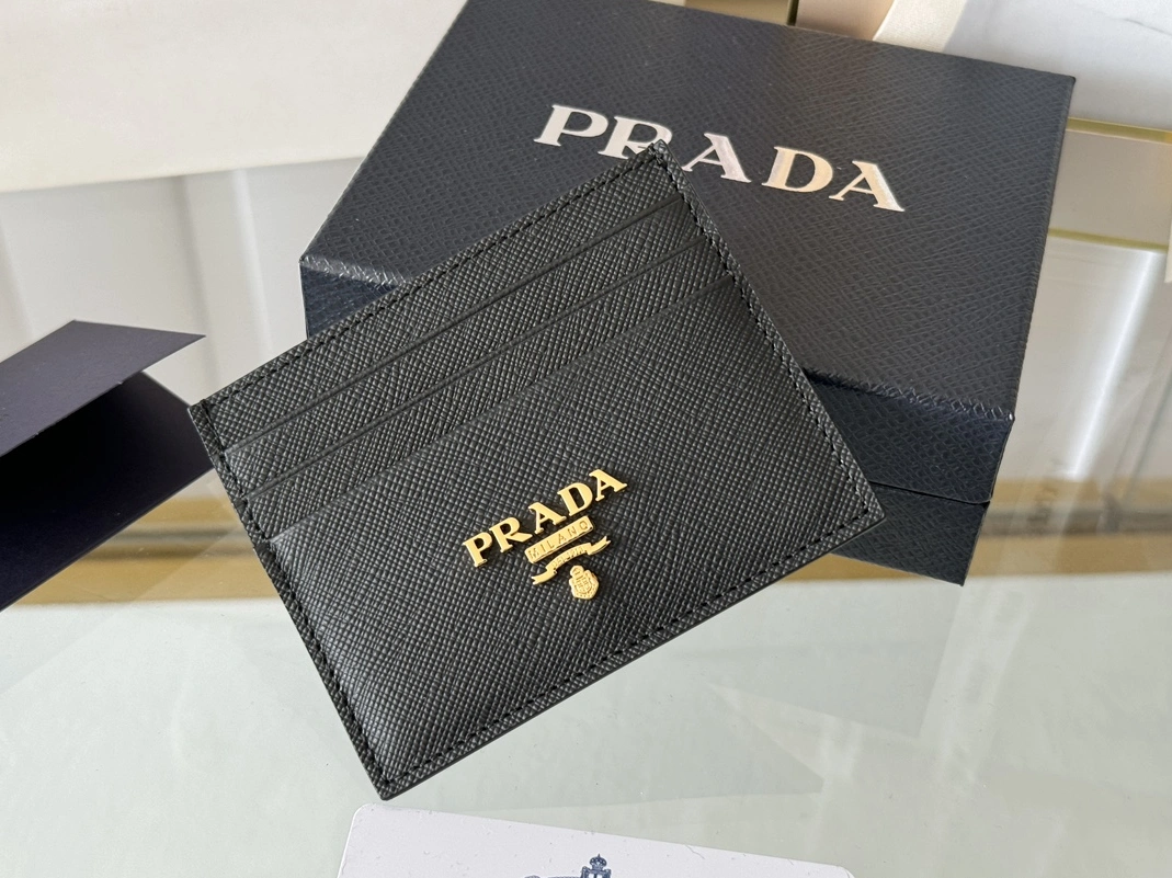 Bold 4588 Prada Card Case For Women