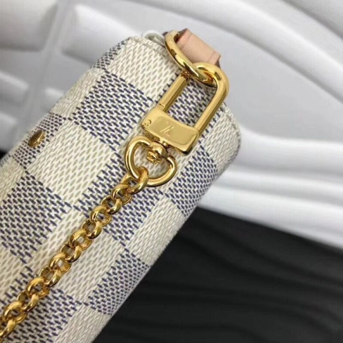 Bold 467 Louis Vuitton AAA Quality Messenger Bags