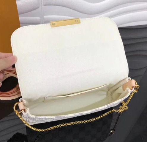 Bold 467 Louis Vuitton AAA Quality Messenger Bags
