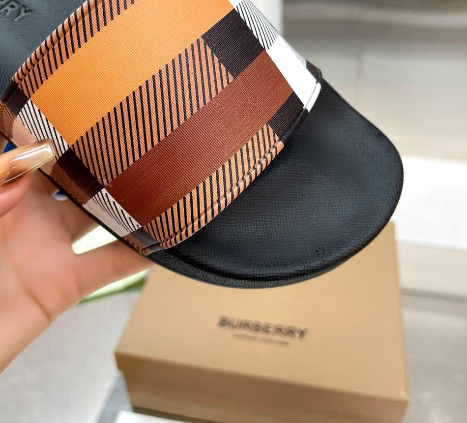 Bold 4749 Burberry Slippers For Women
