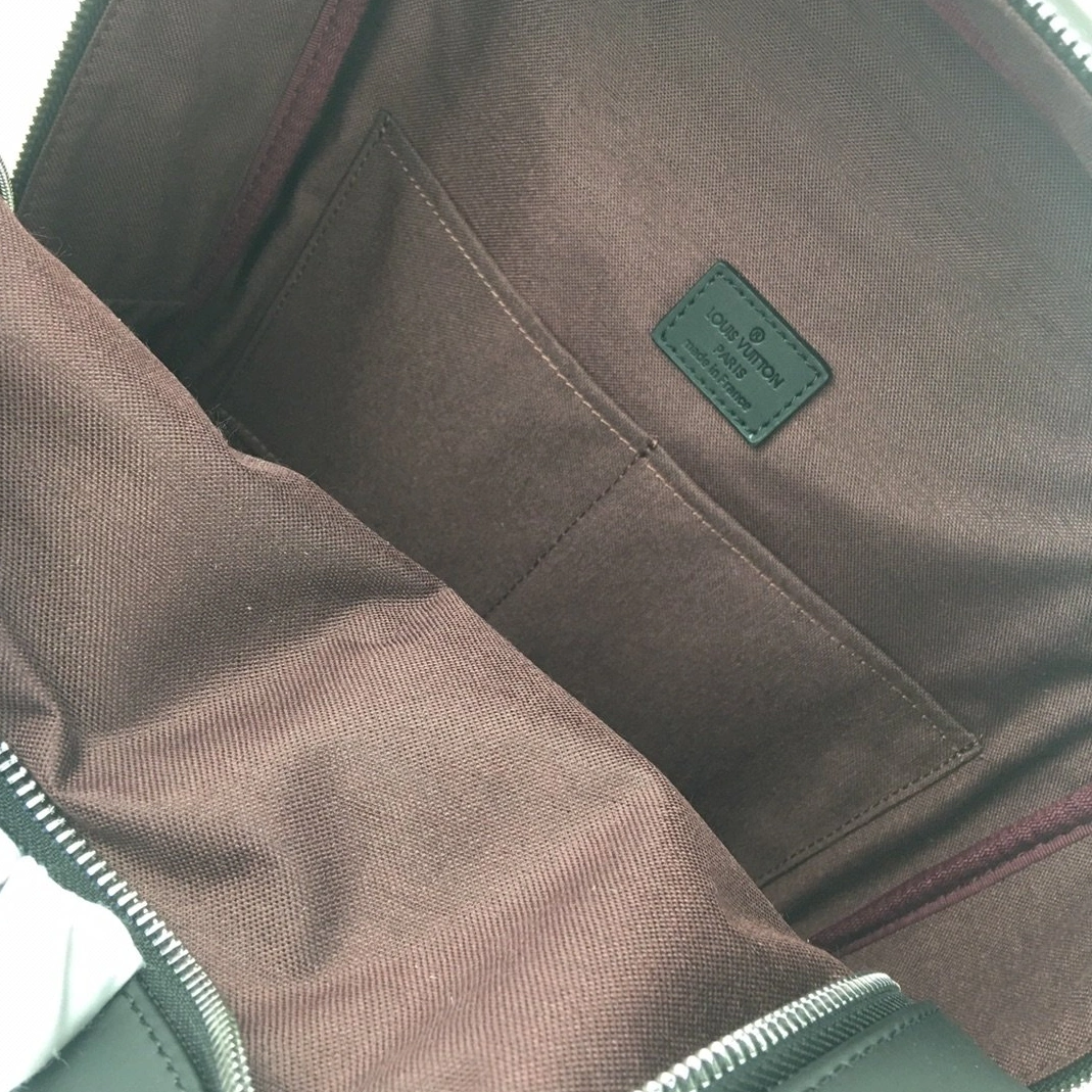 Bold 4864 Louis Vuitton LV AAA Man Backpacks