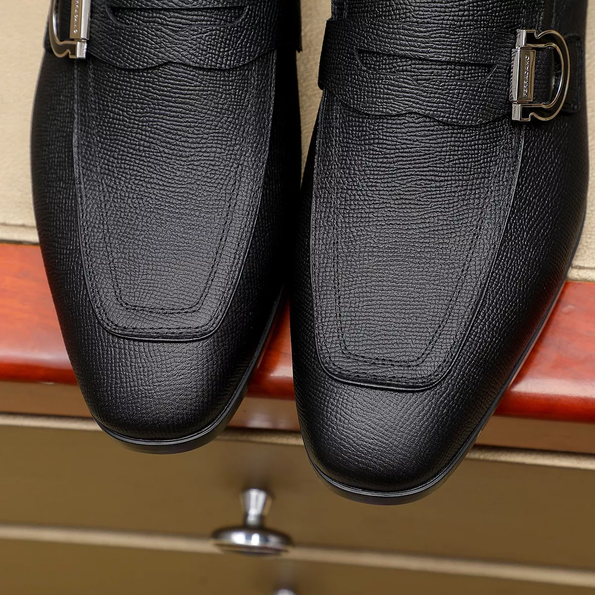 Bold 4903 Salvatore Ferragamo Leather Shoes For Men