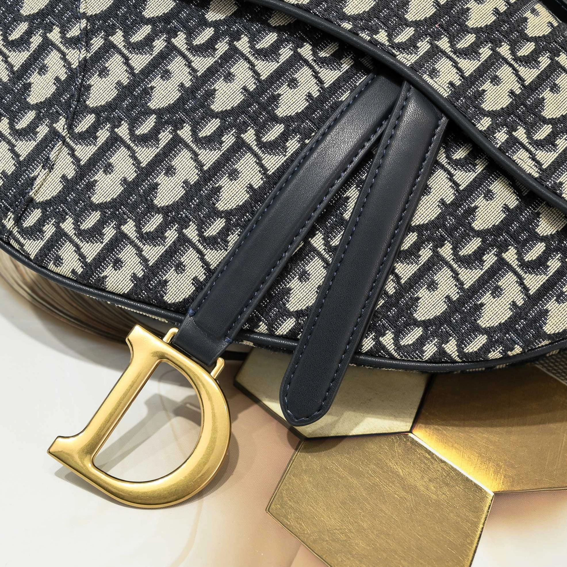 Bold 4977 Christian Dior AAA Quality Messenger Bags For Women