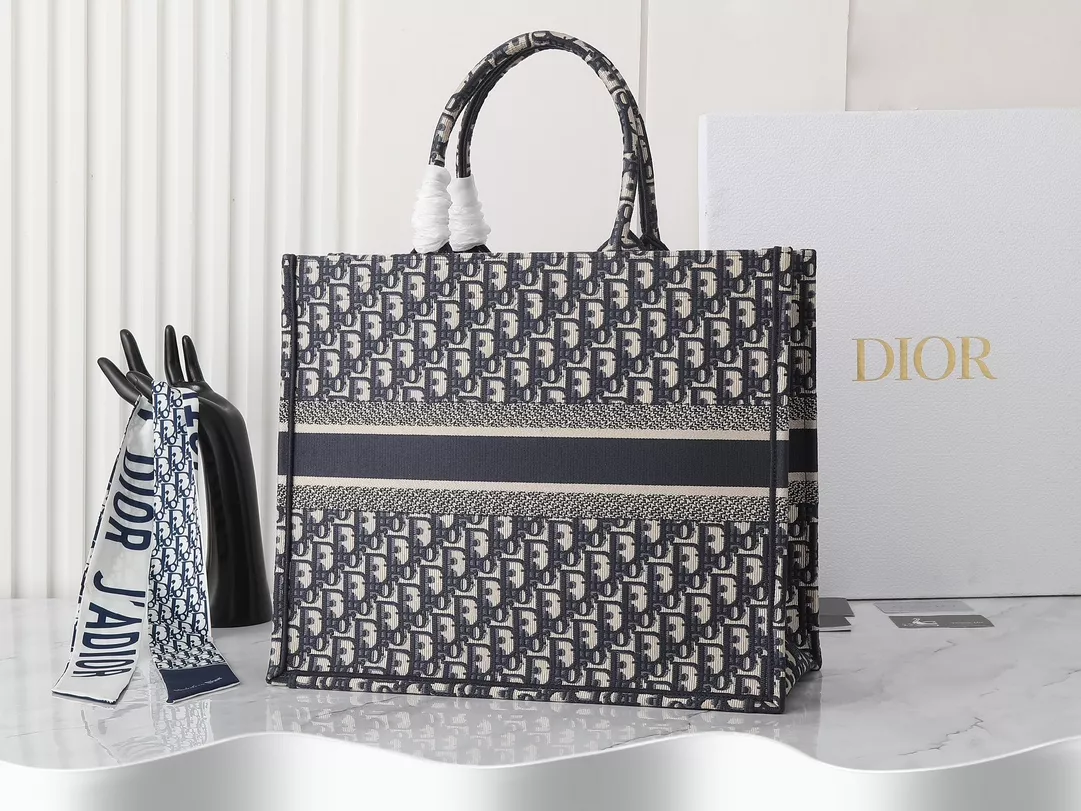 Bold 5012 Christian Dior AAA Quality Tote-Handbags For Women