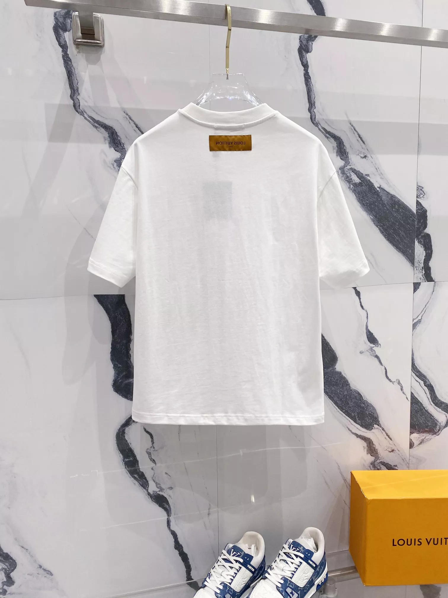 Bold 5114 Louis Vuitton LV T-Shirts Short Sleeved For Unisex