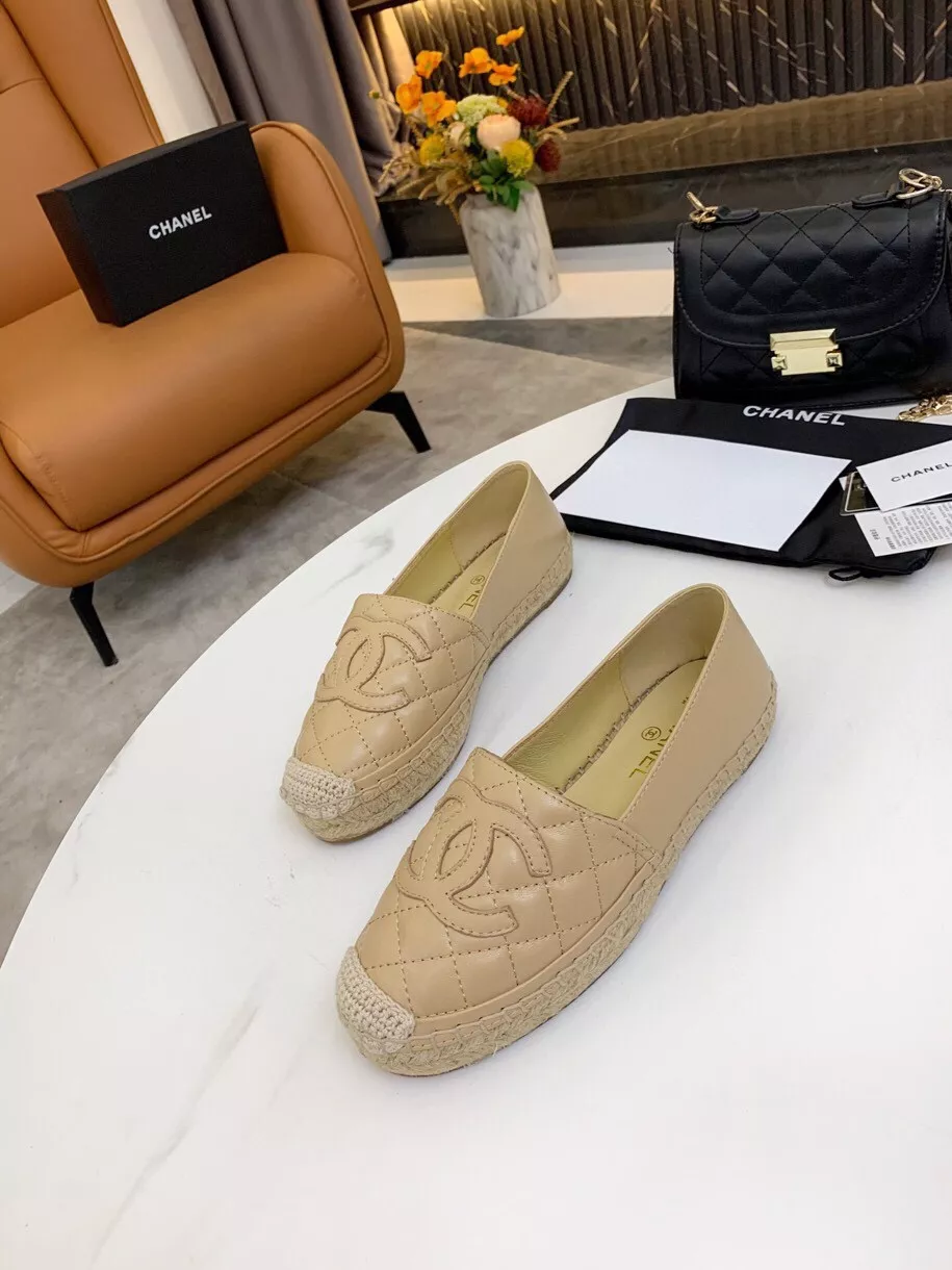 Bold 516 Chanel Flat Shoes For Women