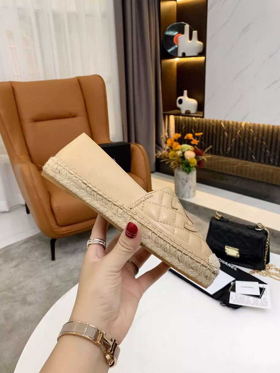 Bold 516 Chanel Flat Shoes For Women