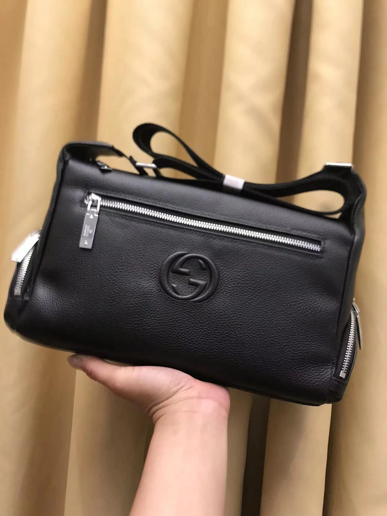 Bold 5355 Gucci AAA Man Messenger Bags