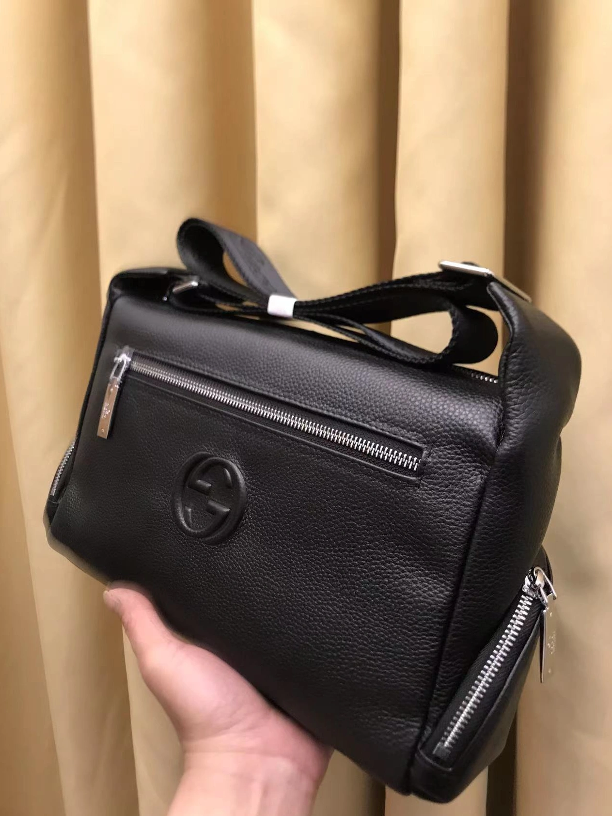 Bold 5355 Gucci AAA Man Messenger Bags