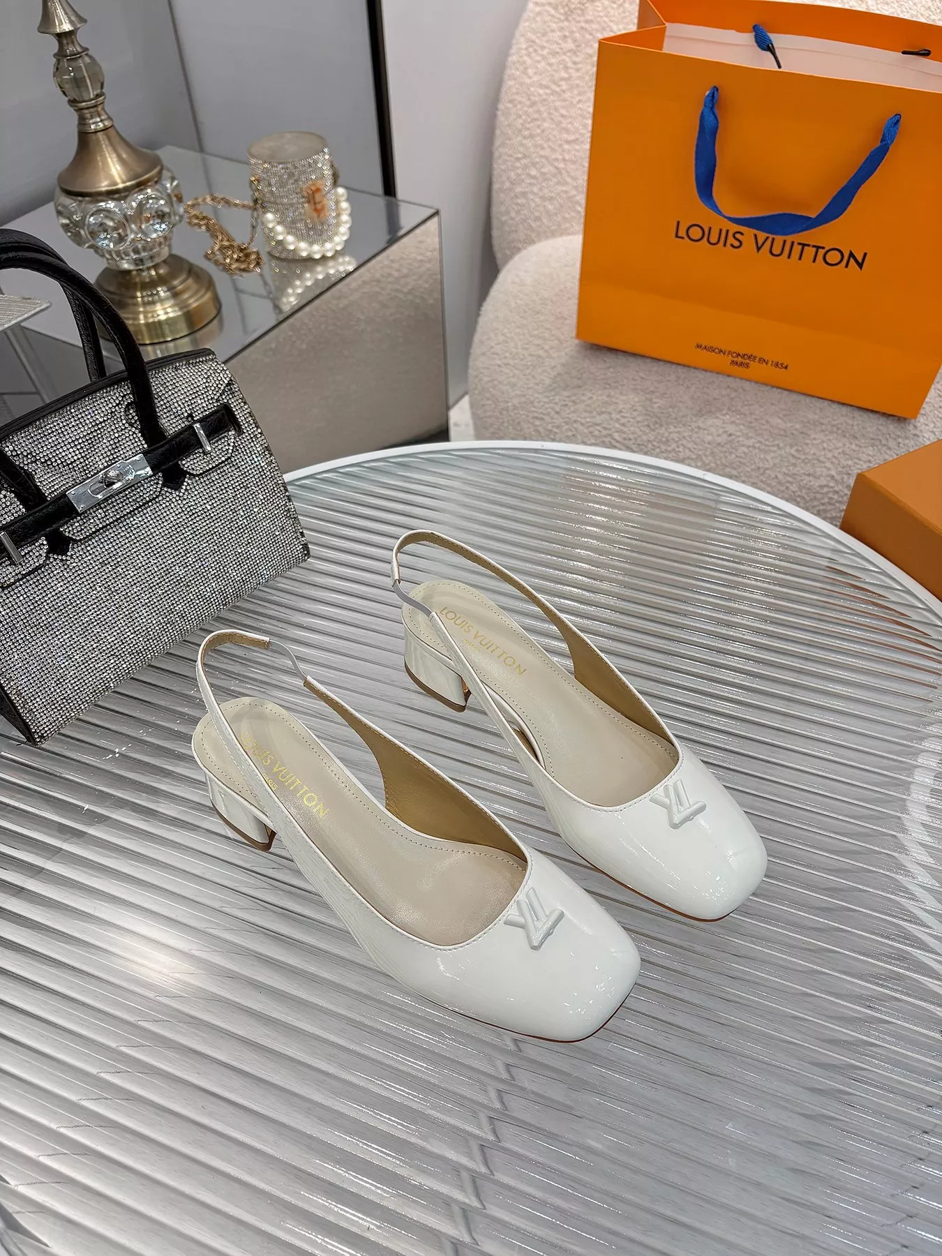 Bold 5374 Louis Vuitton Sandal For Women