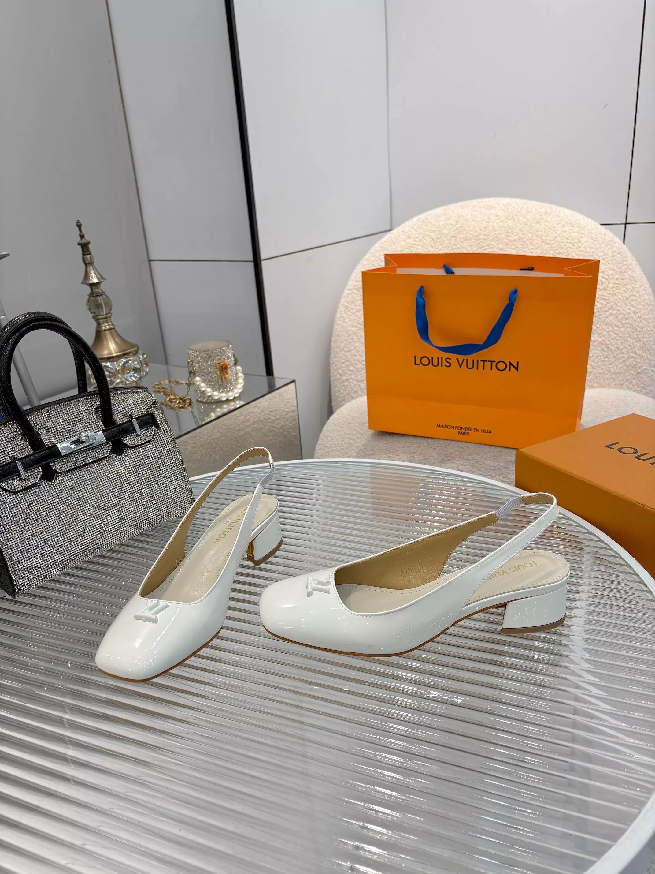 Bold 5374 Louis Vuitton Sandal For Women