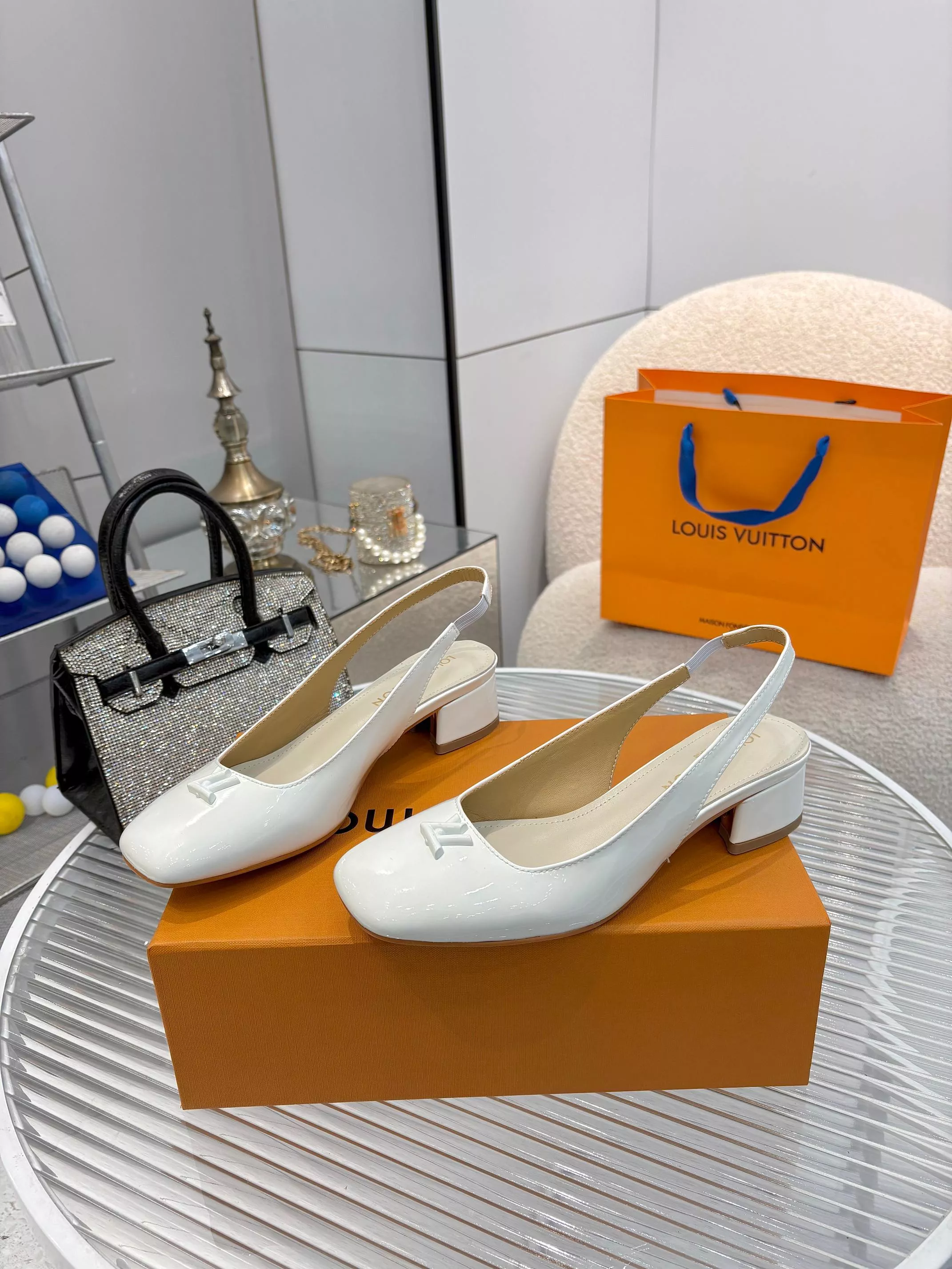 Bold 5374 Louis Vuitton Sandal For Women