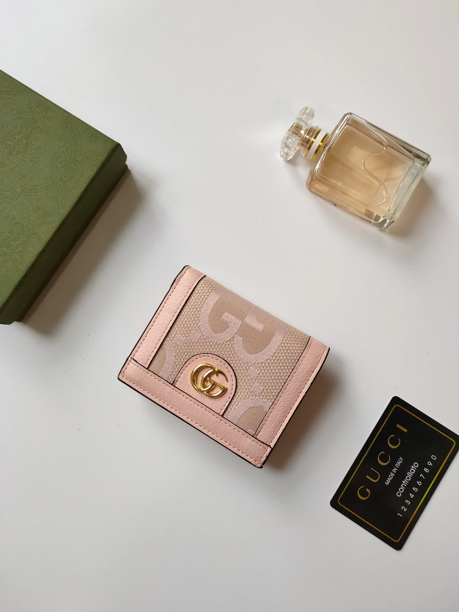 Bold 5432 Gucci Wallets