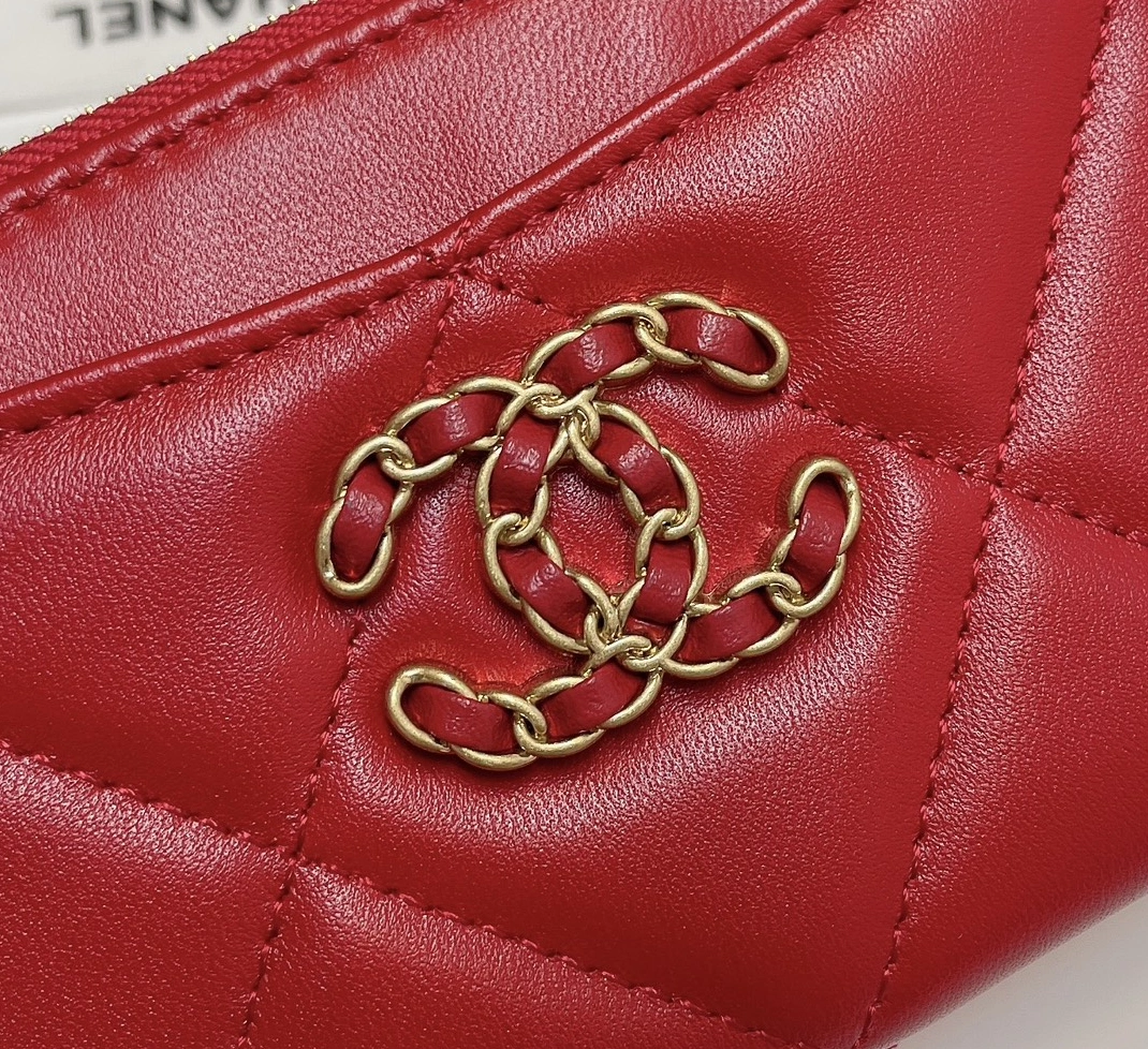 Bold 5625 Chanel Card Case