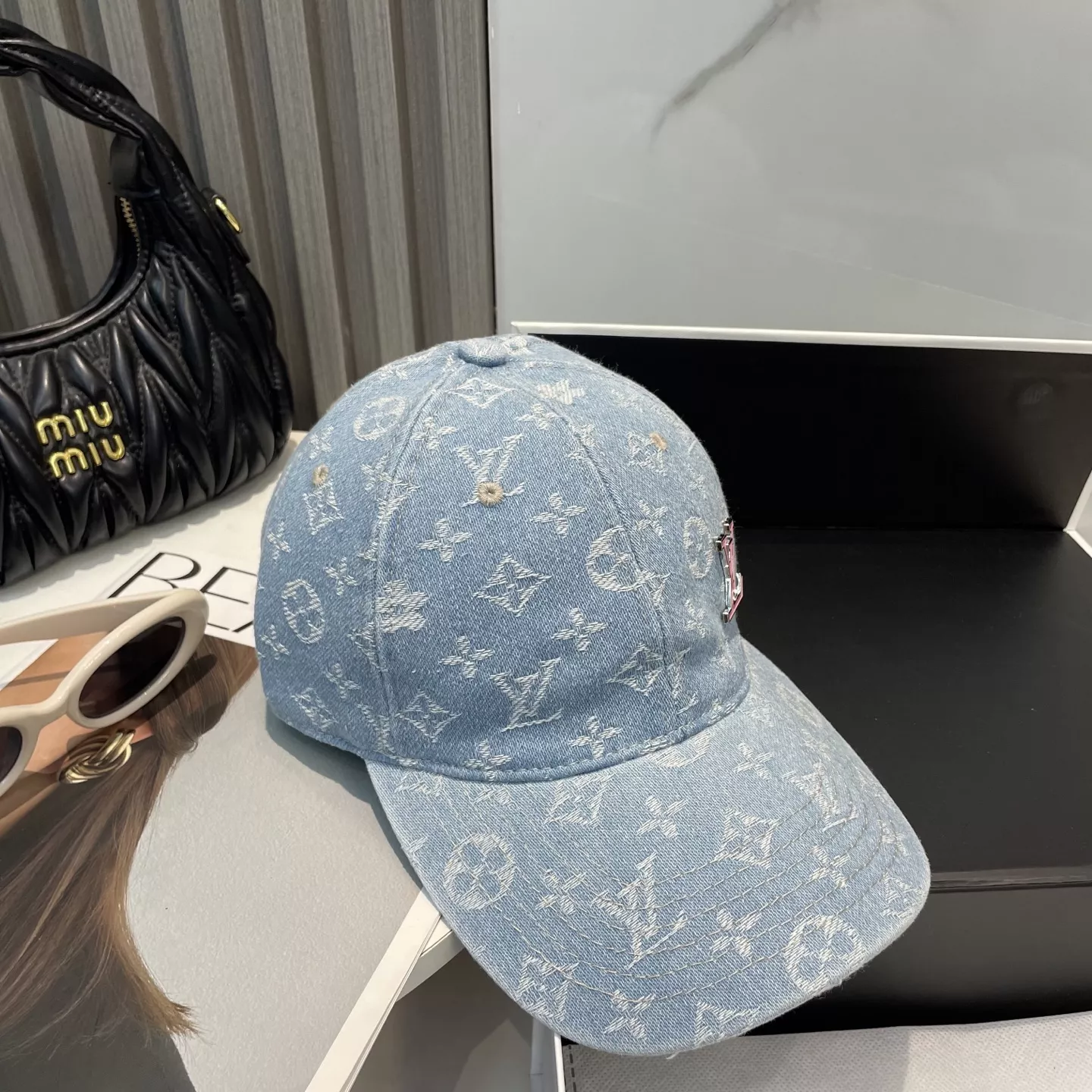 Bold 5639 Louis Vuitton LV Caps
