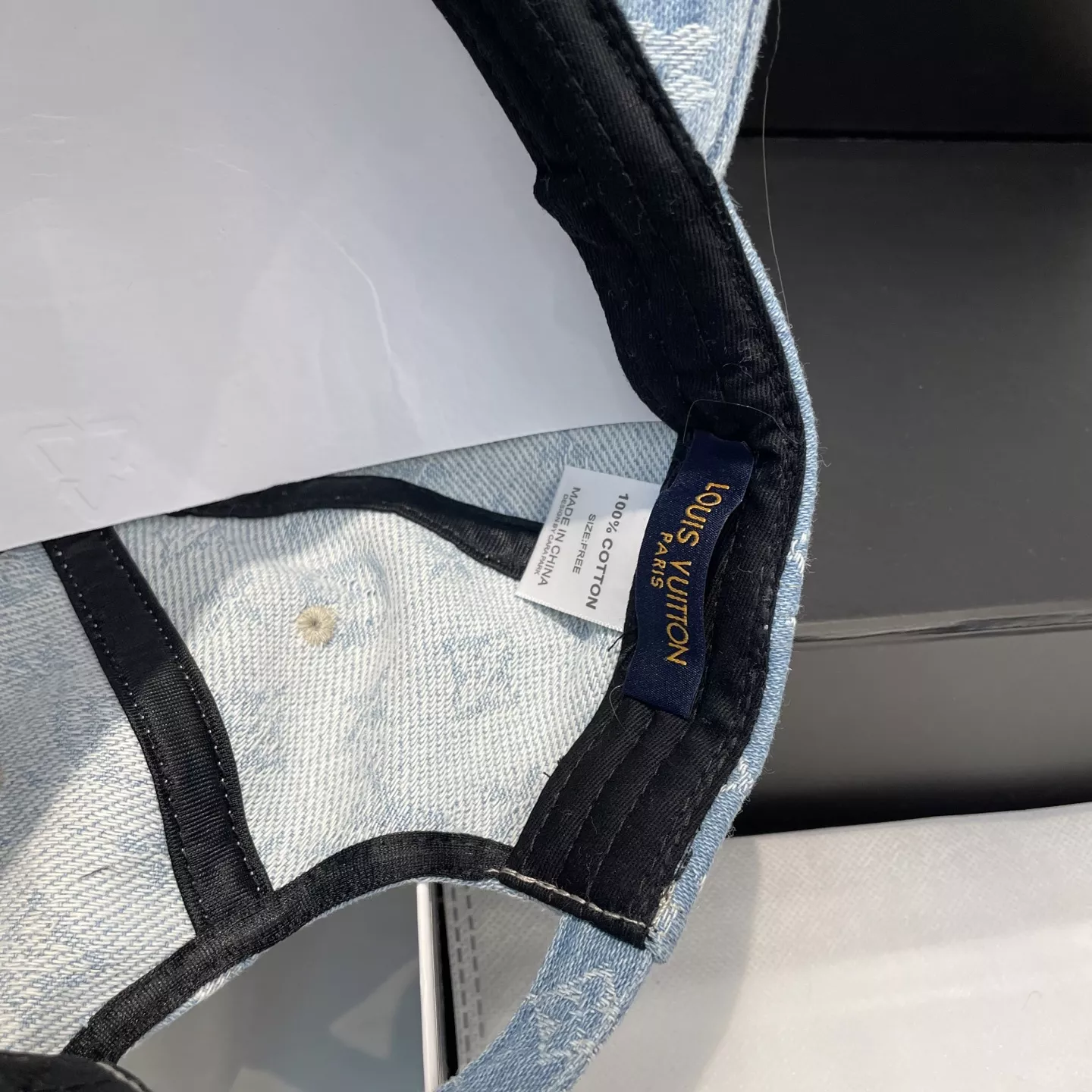 Bold 5639 Louis Vuitton LV Caps