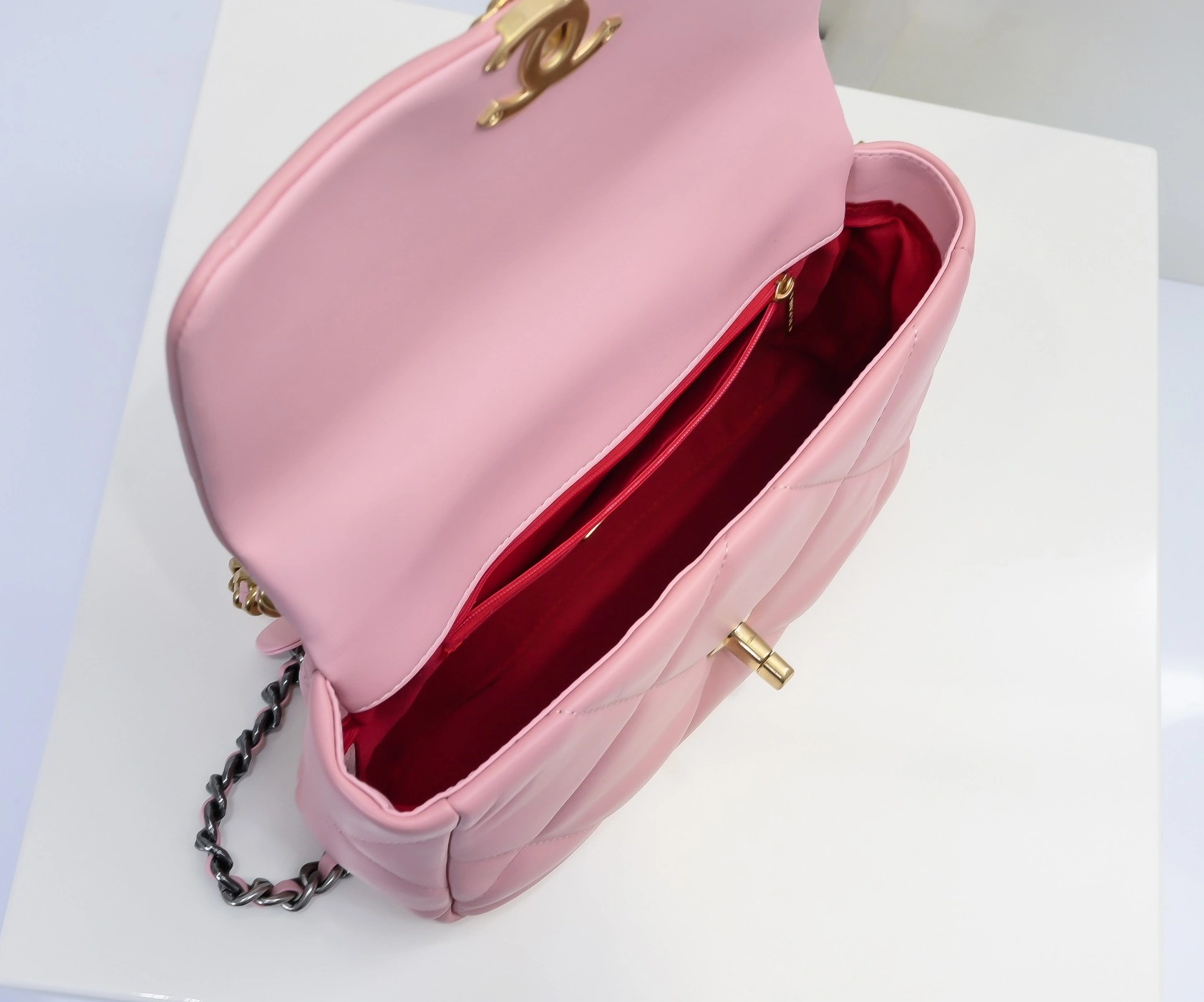 Bold 5662 Chanel AAA Quality Messenger Bags For Women