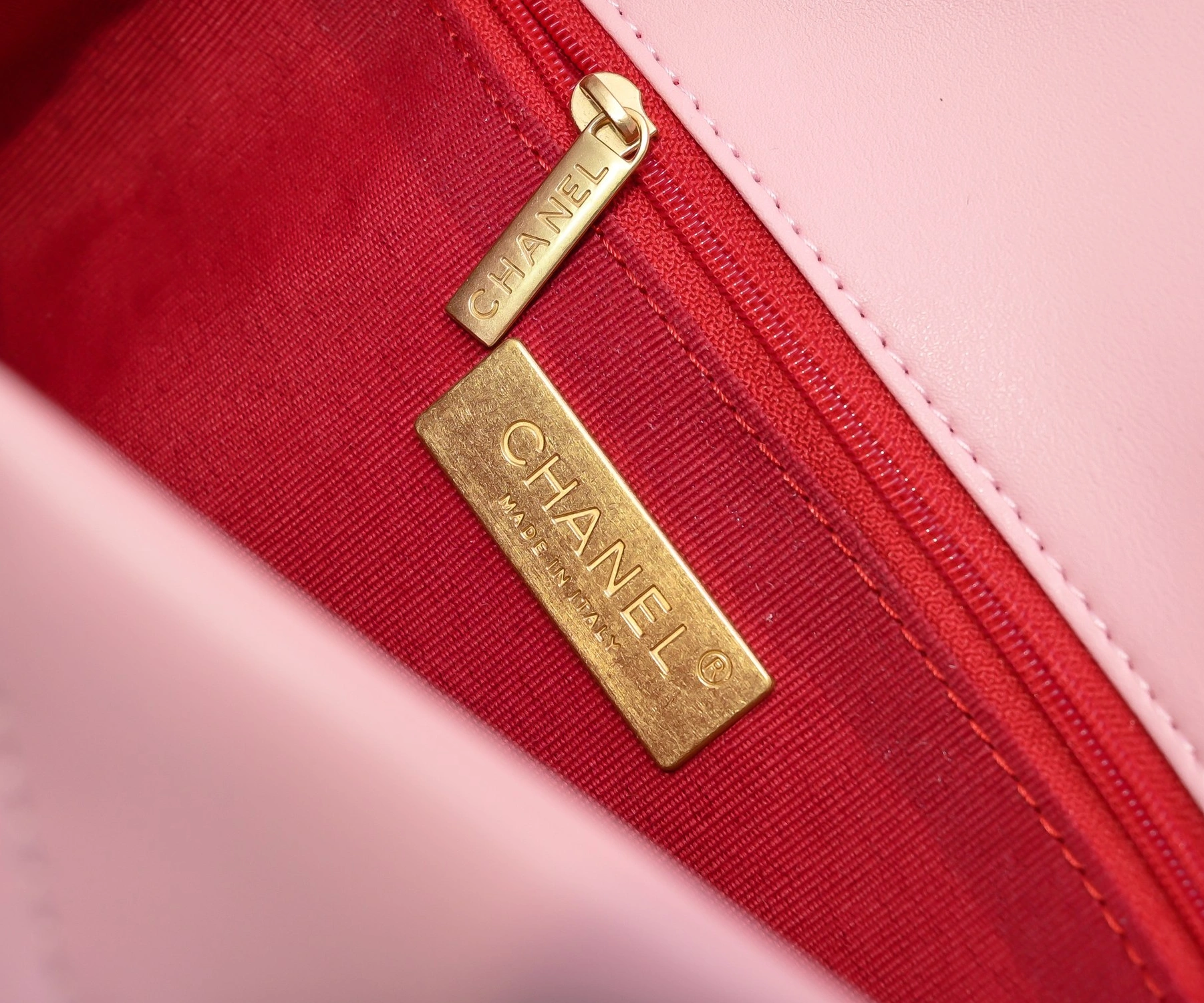 Bold 5662 Chanel AAA Quality Messenger Bags For Women