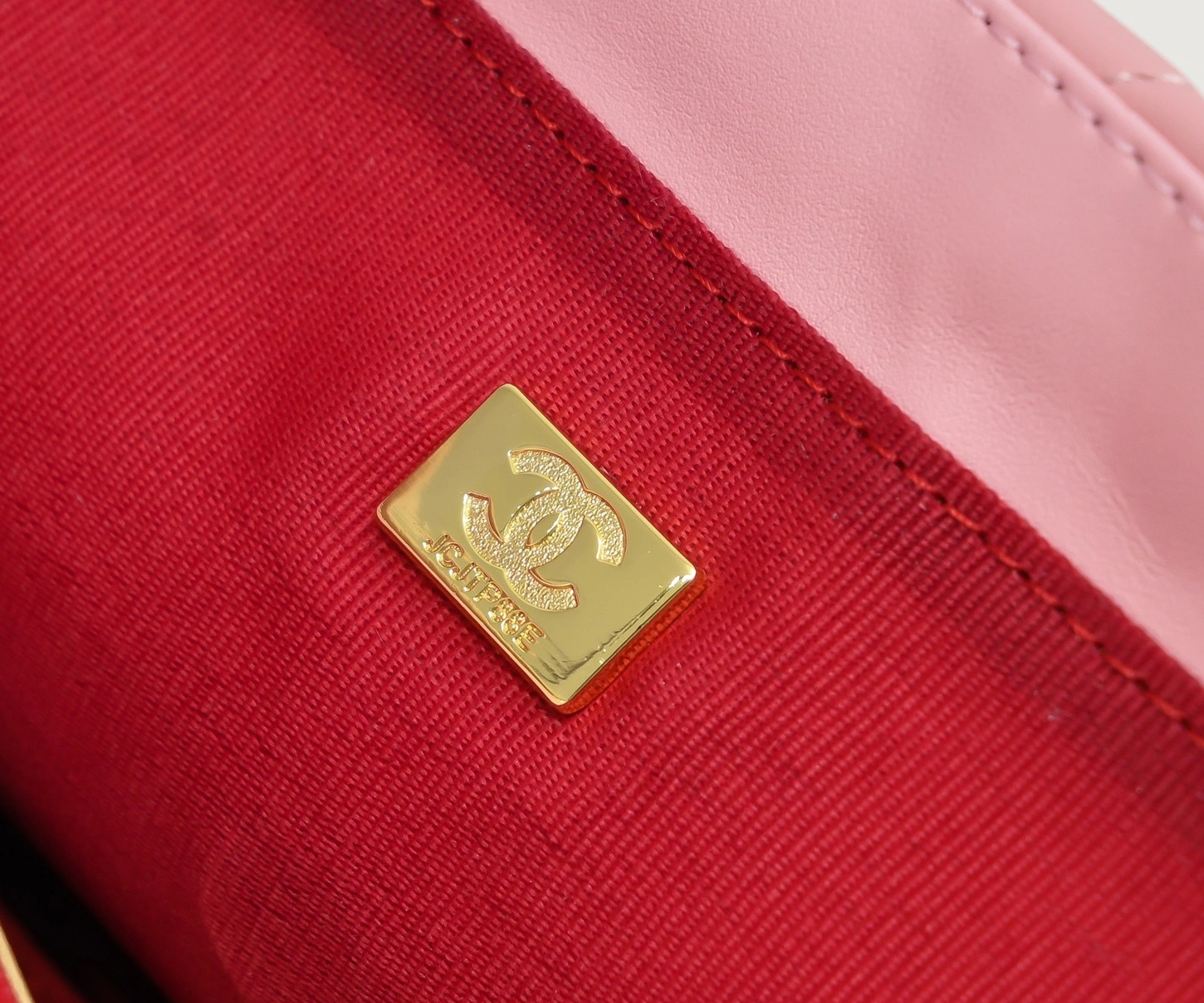 Bold 5662 Chanel AAA Quality Messenger Bags For Women