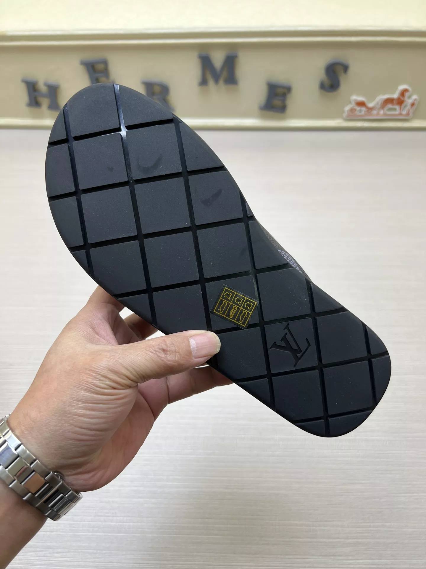 Bold 5720 Louis Vuitton Slippers For Men