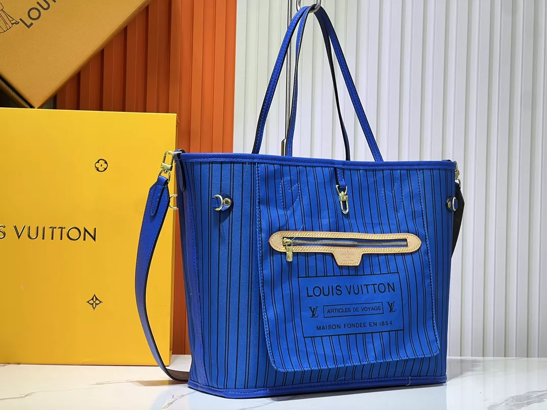 Bold 5819 Louis Vuitton AAA Quality Shoulder Bags For Women