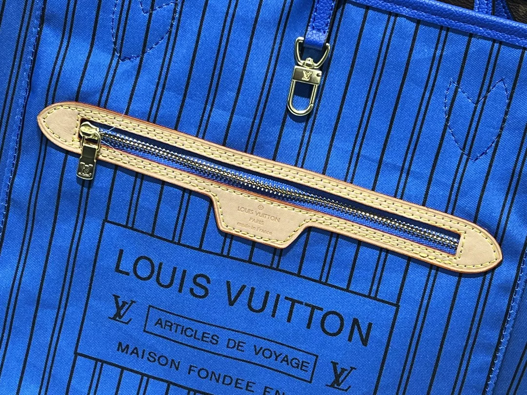 Bold 5819 Louis Vuitton AAA Quality Shoulder Bags For Women