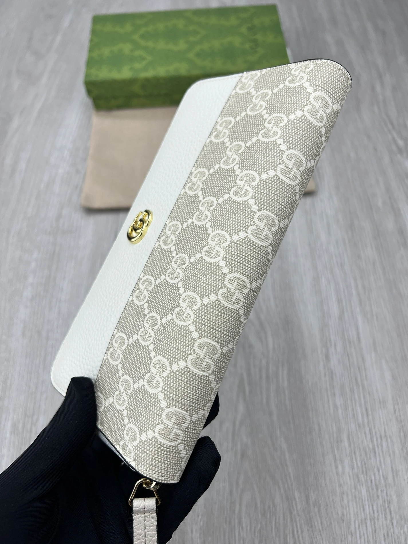 Bold 5944 Gucci Wallets For Women