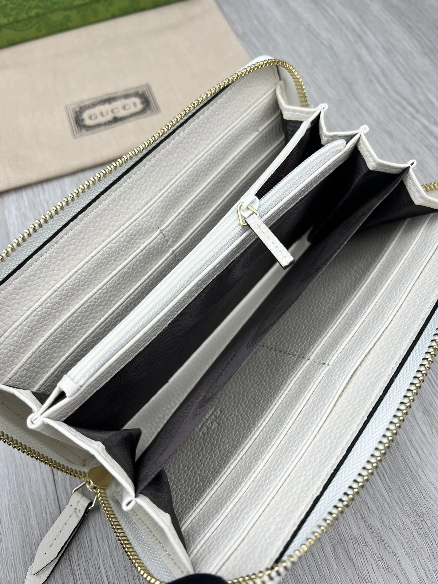 Bold 5944 Gucci Wallets For Women