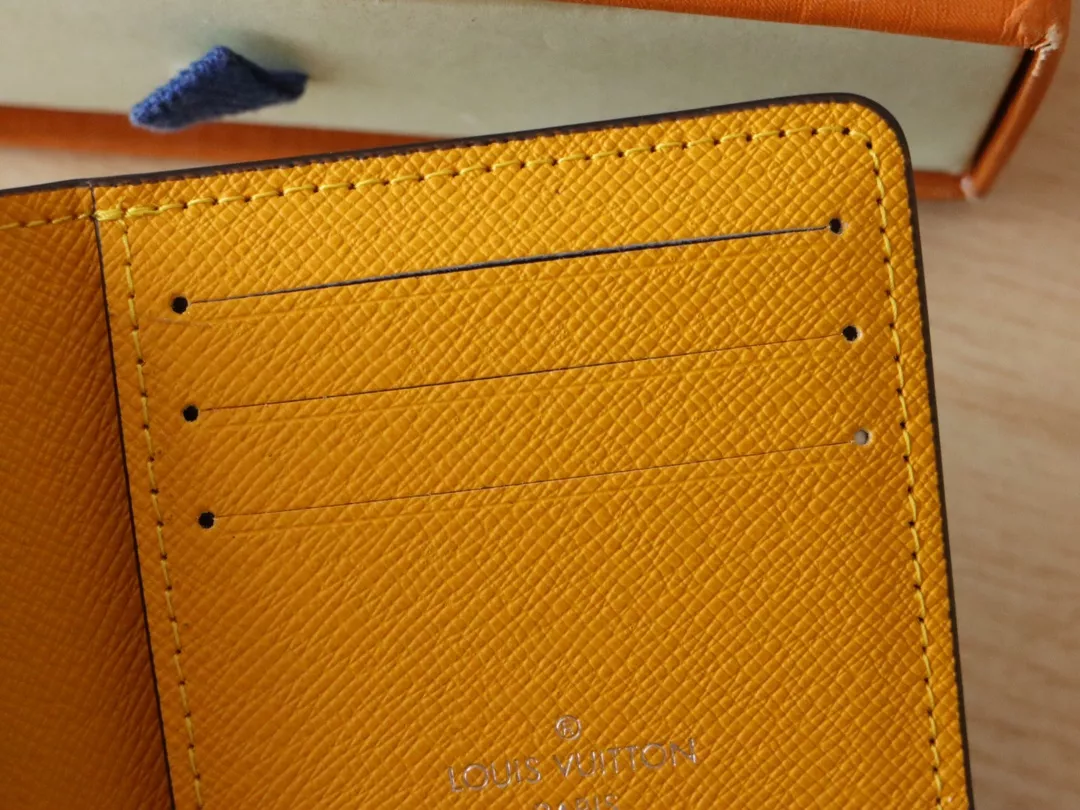 Bold 5974 Louis Vuitton LV Card Case