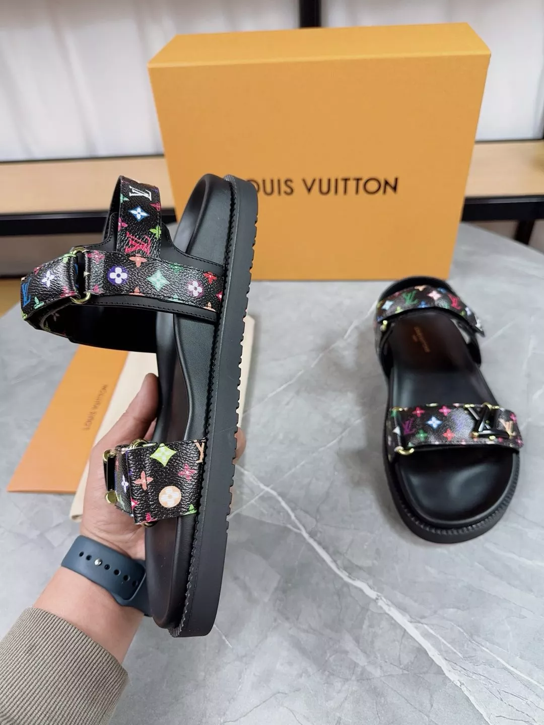 Bold 6146 Louis Vuitton Sandal For Women