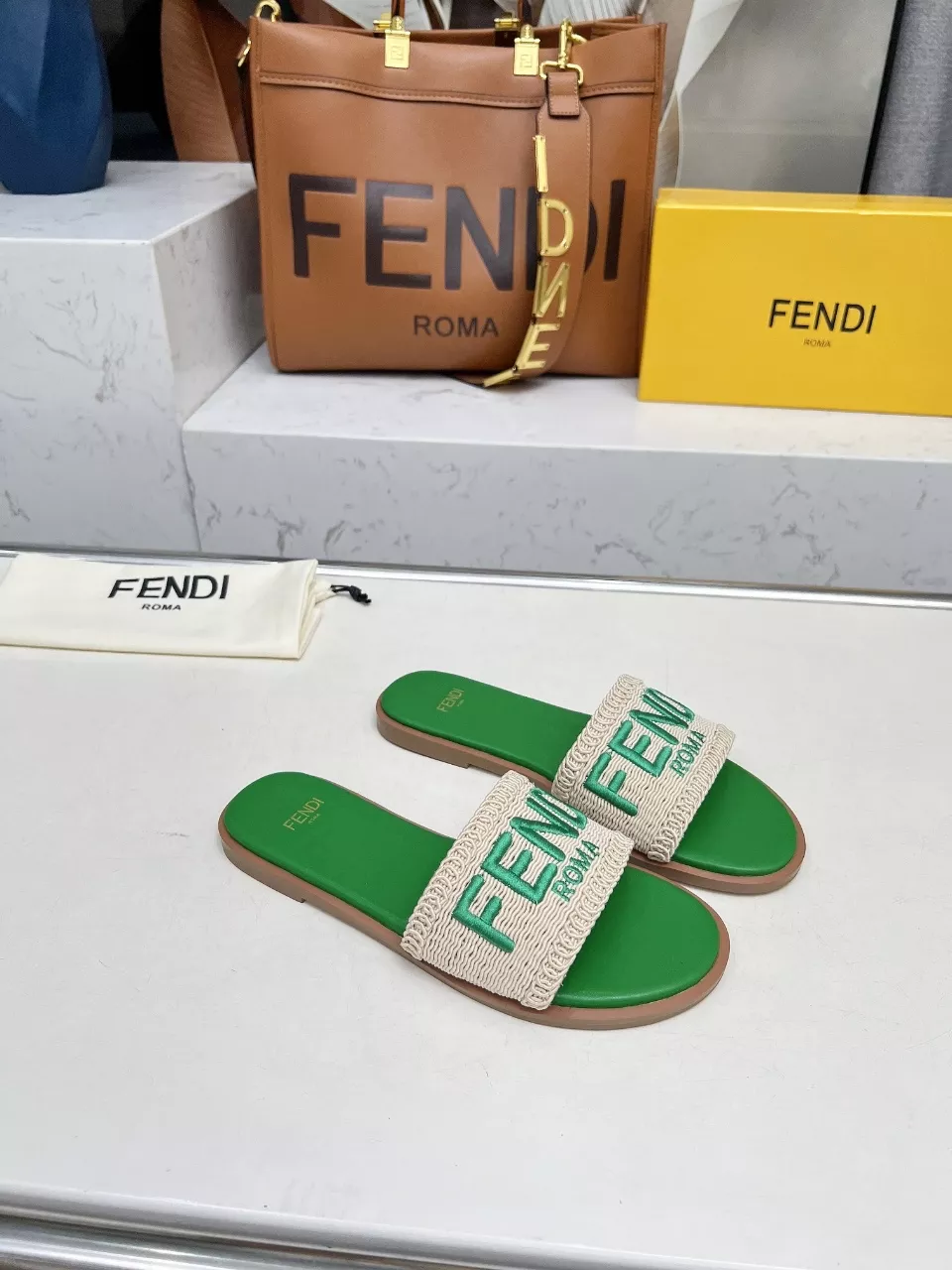 Bold 6222 Fendi Slippers For Women