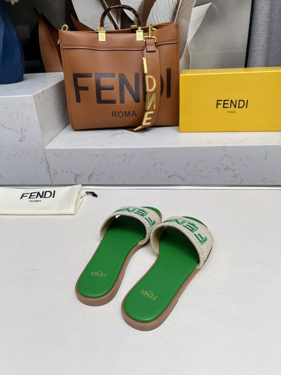 Bold 6222 Fendi Slippers For Women